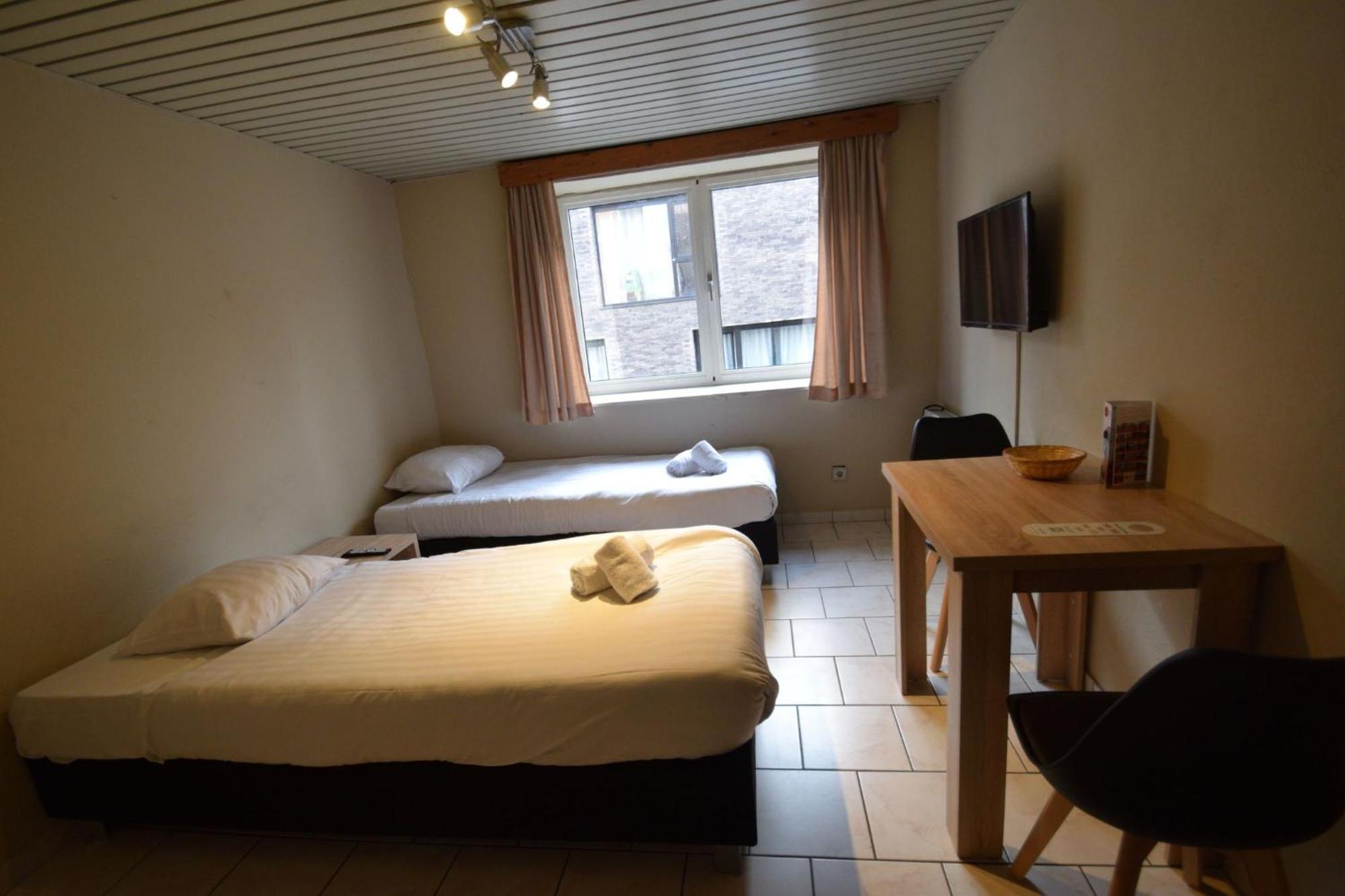 Gardens - Budget Twin Guest house Leuven